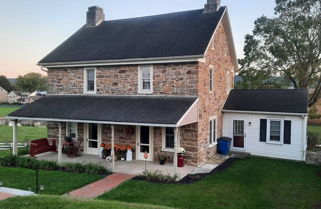 Charming 4 bedroom FarmHaus, circa 1790, renovated on Scenic Byway.