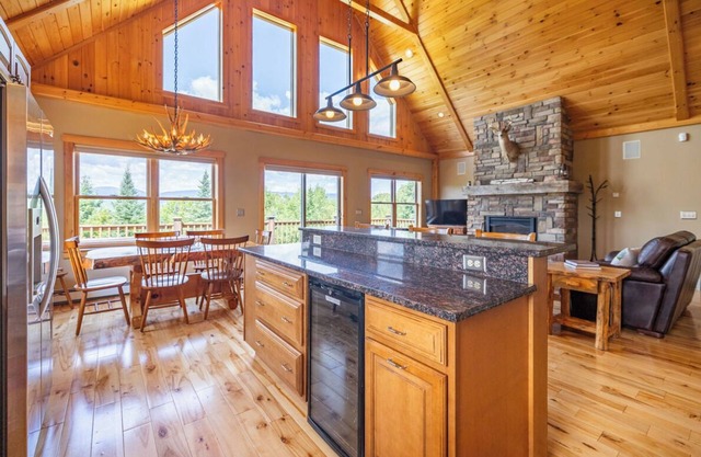 Charming 4-Bedroom Home with Hot Tub, Game Room, and Stunning Mountain Views