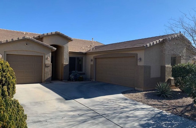 Charming 4-bedroom house with WiFi and AC in Maricopa