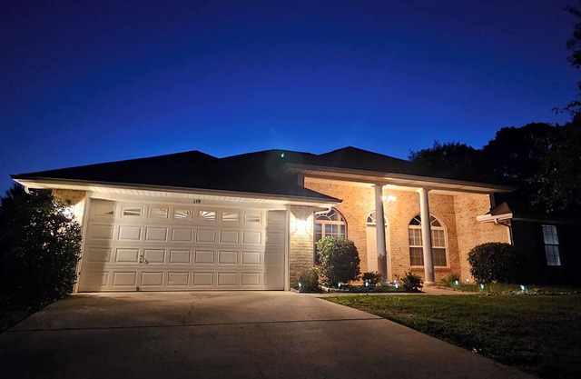 Charming 4-bedroom house with AC and WiFi in wonderful Madison