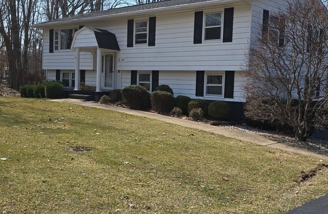 Charming 2-bedroom house with WiFi, AC in gorgeous Mountain Top