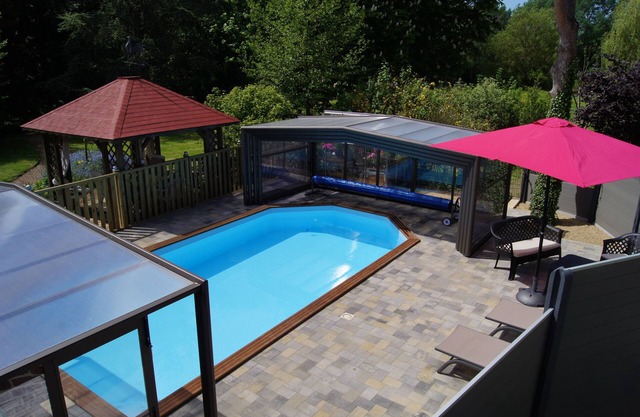 Gîte de charme 4/5 personnes avec accés à la piscine chauffée et couverte