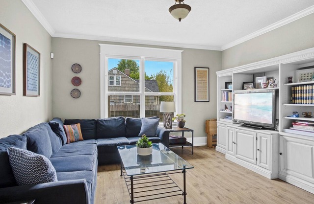 Charming 4 Square Home in a Great Portland Neighborhood