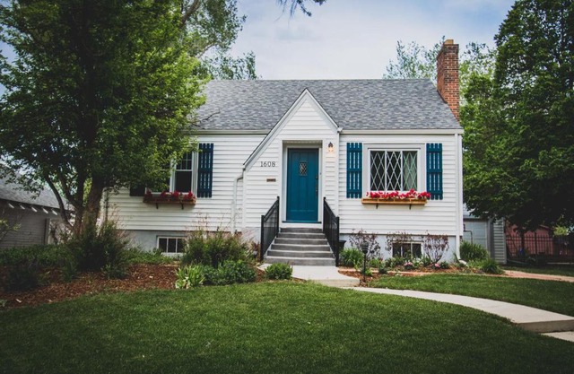 Charming 4BR Cottage Near UNC - Perfect for Family Getaways