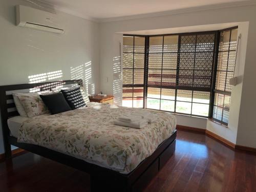 Charming 4BR Retreat near Gawler