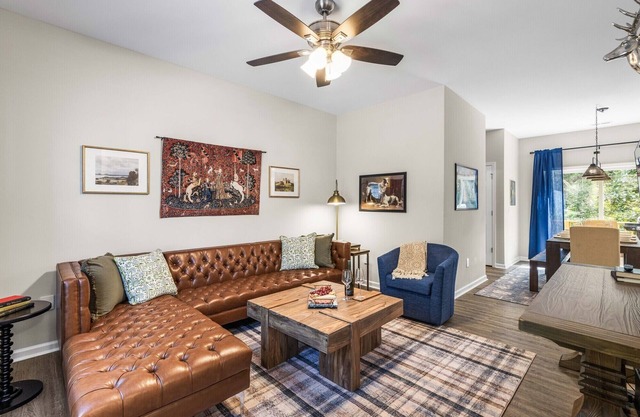 Charming 5bd - BBQ - Deck- 4mins Duke University