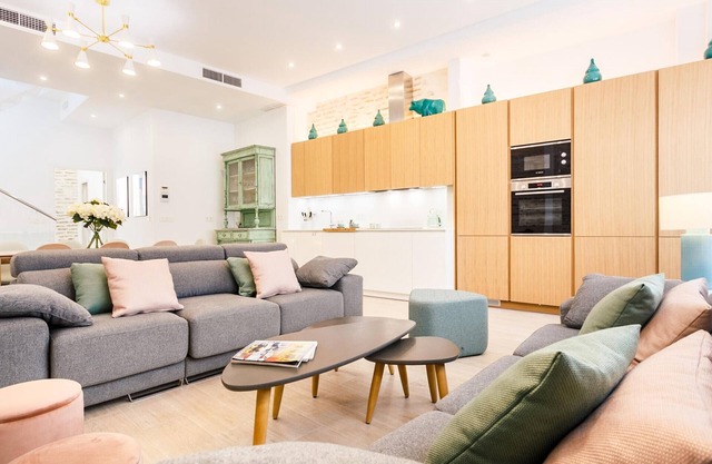 Superbe maison de 6 chambres, 7 salles de bains et 2 terrasses dans le centre historique de Séville