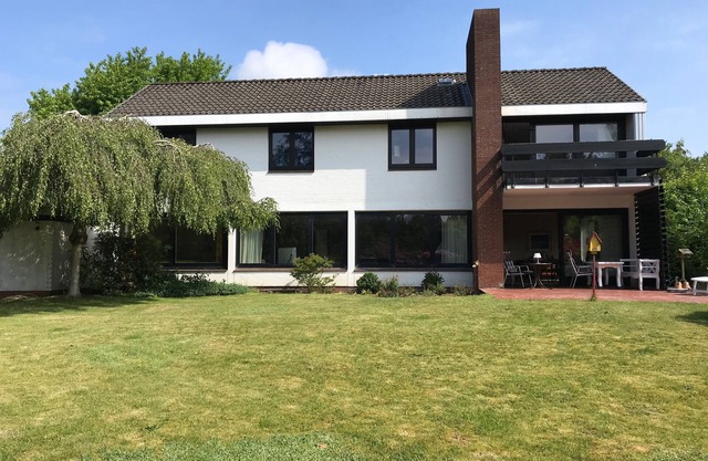 Charmante maison des années 70 avec grand jardin