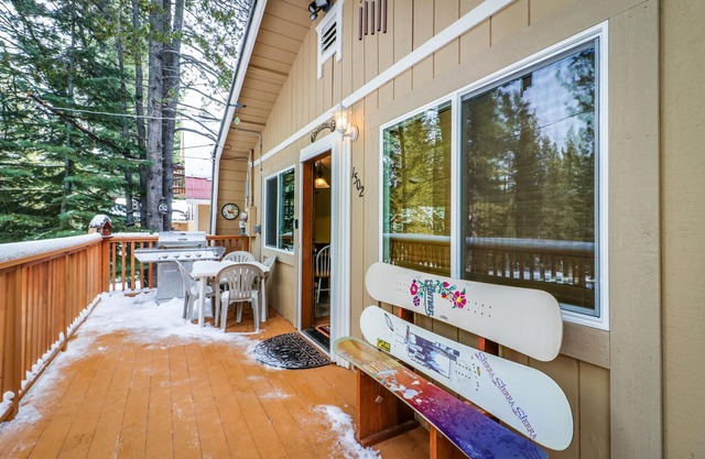 Cabine alpine de charme avec un style familial, proche de la randonnée, du ski, etc.