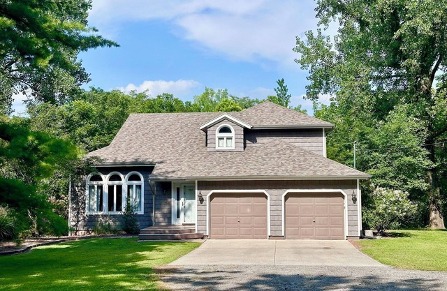 Charming and Private 3-bedroom house by Saylorville Lake north of Johnston