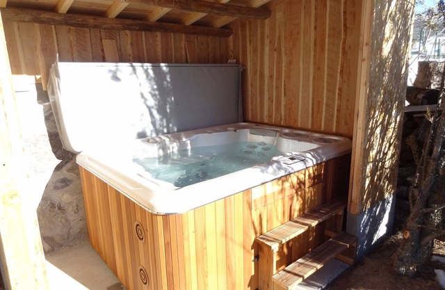 Gite de charme et de détente avec jacuzzi privatif
