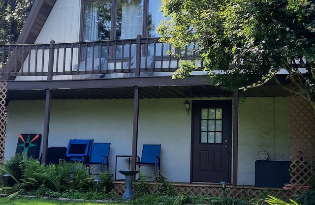 Charming and Spacious A-Frame minutes from James Creek Launch - Raystown Lake