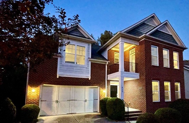 Charming and spacious 6BR home near UNC, Duke, RTP