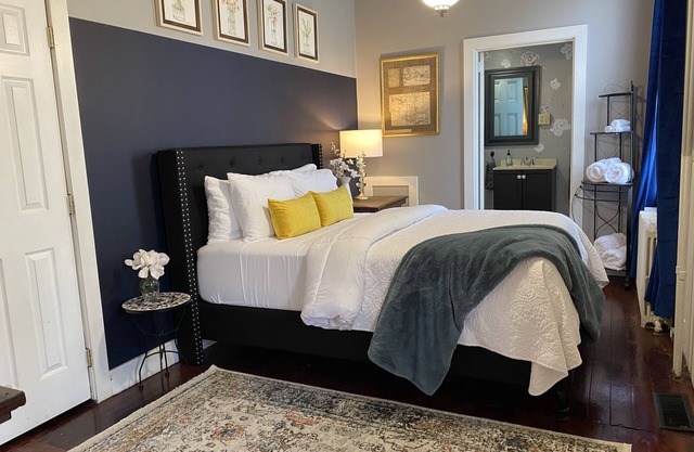 Charming and unique 1 bedroom Victorian Apartment