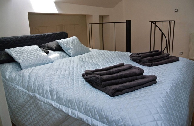 Appartement duplex charmant et uniquement espacé - à pied de tous les principaux lieux