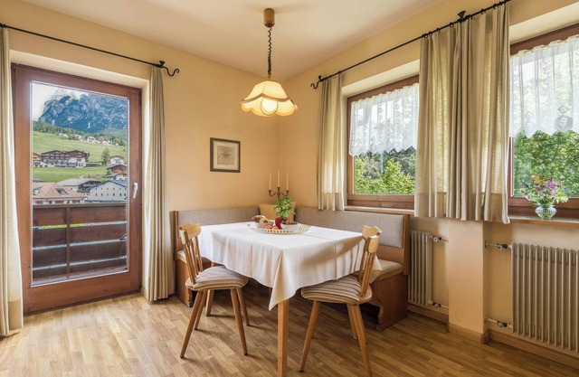 Charmant appartement "4 Vikoler" avec vue sur la montagne, Wi-Fi et jardin