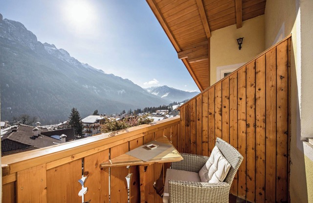 Charmant appartement "Majon d'Aisciuda Sella" avec vue sur montagne