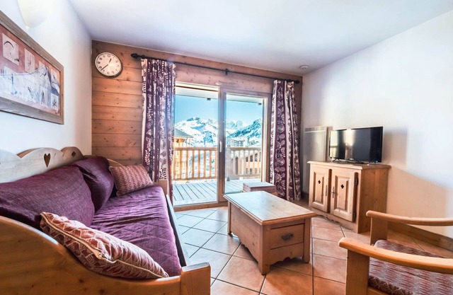 Charmant appartement rénové à Tignes – Proche pistes, balcon, WIFI, parking inclus