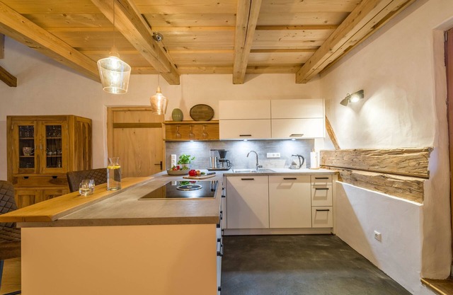 Charming Apartment "Weitblick" in Farmhouse with Balcony, Garden & Wi-Fi