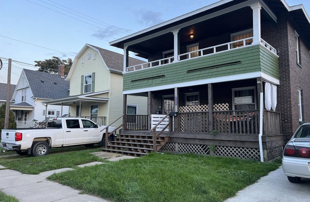 Charming apartment with a private balcony overlooking downtown Alma