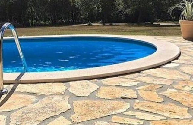 Charmant appartement avec piscine proche mer