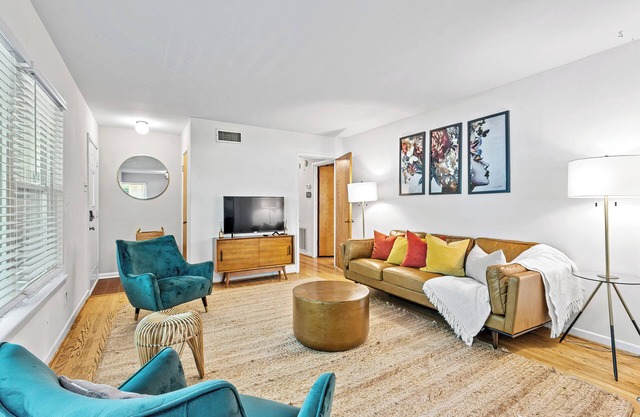 Charming Arboretum Main House - Stylish 3-Bedroom Sanctuary