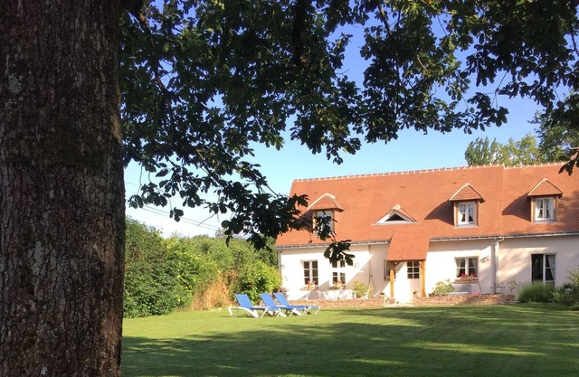 Charming B&B on golf course - 15 mn from Amboise - Near EXIT 18 A10 Highway