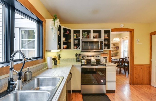 Charming Bangor Home w/ Deck < 1 Mi to Downtown