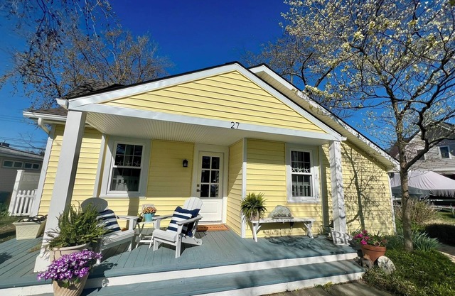 Charming Bay Ridge Cottage with Chesapeake Bay Views – Just Steps to the Beach