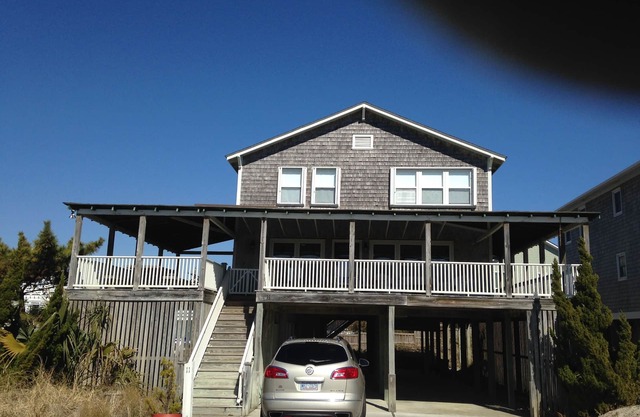 Vous allez adorer ce charmant chalet de plage !! D'immenses porches!