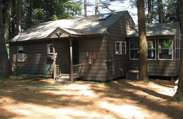 Charme Ours Pond Cottage