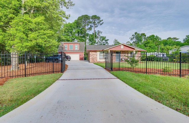 Charming Bluffton Vacation Home w/ Yard!