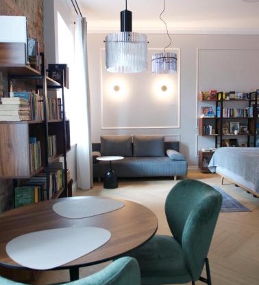 Charming Booklovers' Apartment in Old Town