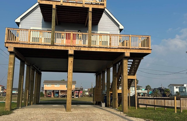Charming brand-new 3-bedroom beach house in superb Surfside Beach