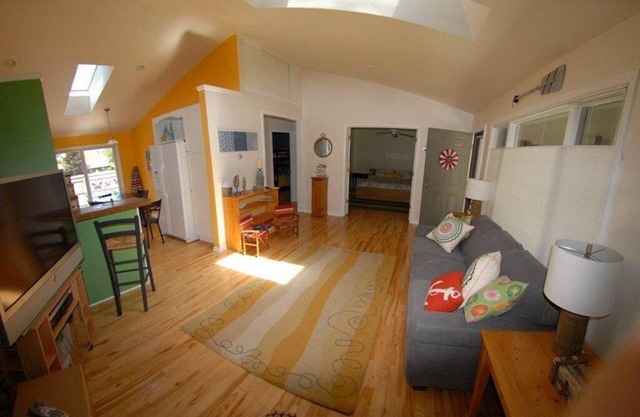Charmant et lumineux condo Saugatuck / Douglas Getaway dans un emplacement idéal