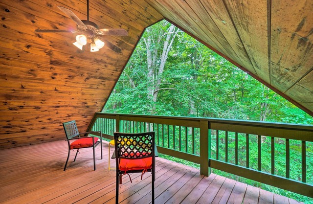 NEW! Charming Cabin < 3 Mi to Dale Hollow Lake!