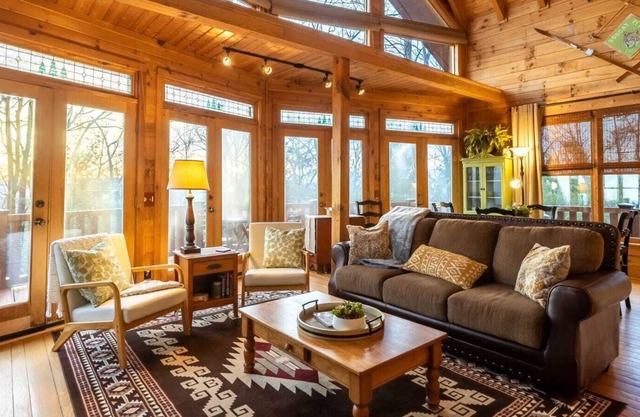 Charming Cabin On 9 Acres & Near Waterfall