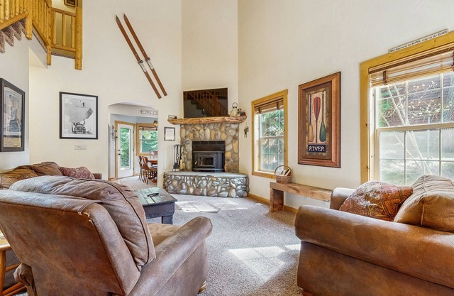 Chalet familial avec bain à remous - près de Payette Lake, golf & ski