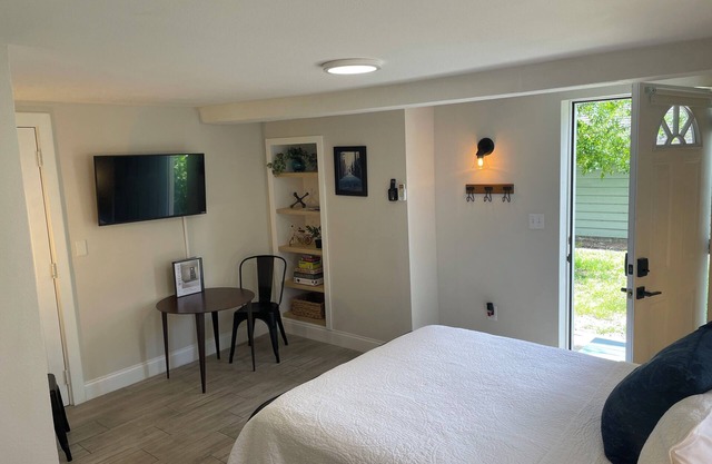 Charming carriage house studio in historic Thornton Park downtown Orlando