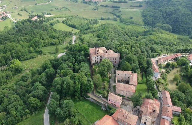 Bel appartement à Asti avec jardin