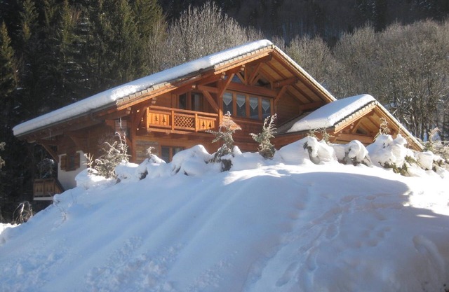 Chalet de charme pour 8 personnes, ,accès direct aux pistes des Esserts