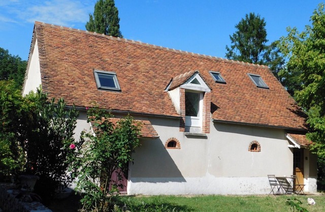 Charming country house, close to the Orléans Canal cycle route