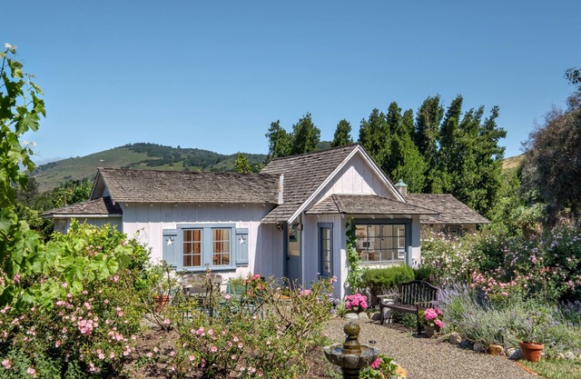 Charmant chalet côtier vie confortable à l'intérieur et à l'extérieur