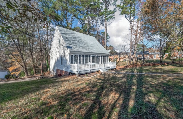 Charming Colonial Williamsburg Cottage Home w/ add'l storage, Pet Friendly!
