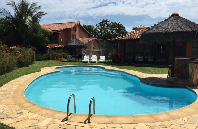 Cond. charmant, familier avec la sécurité, infra, parking, sur la plage Geribá