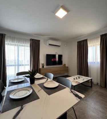 Charming Corner Apartment with Country view 2BR