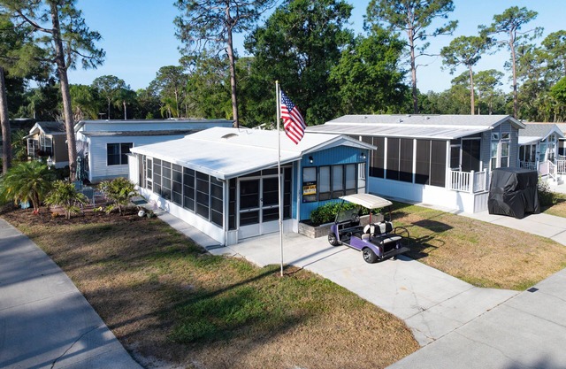 Charming Cottage on the Corner, fitness center, in Sun Outdoors, Sarasota