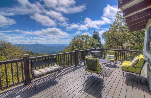 Cottage de Charme avec de grandes vues, cheminée en pierre, grills, récemment rénové, Dog Friendly