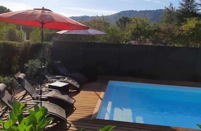 Gîte de charme avec grand jardin et vue sur les Pyrénées, près de Carcassonne