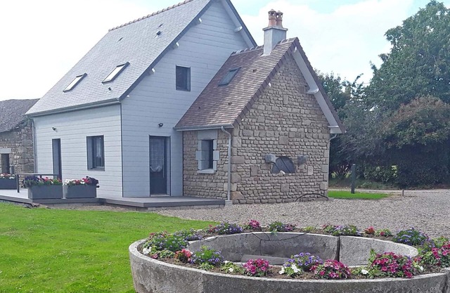 Maison rénovée avec jardin, terrasse et recharge électrique gratuite près de la Suisse Normande